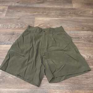 Marmot Olive Green Hiking Shorts Women’s Size 8 (Runs small) Outdoor Trail